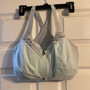 VS Knockout Sports Bra